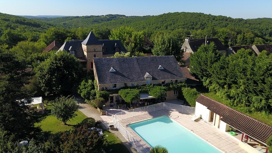 Domaine de Montsalvy in de Lot Frankrijk zwembad