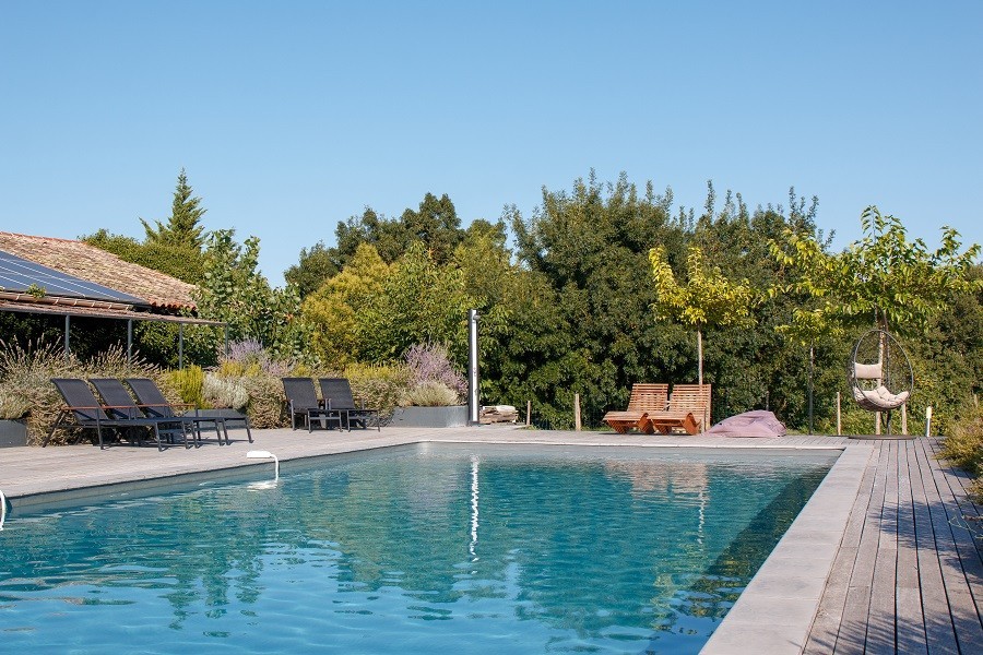 Domaine en Birbes in de Languedoc-Rousillon,  Frankrijk zwembad