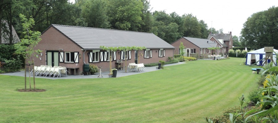 In de Vlinderkes beide accos bijgesneden.jpg