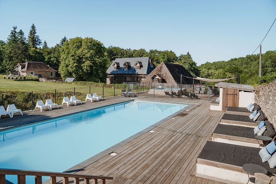 La Bastide in Coussac-Bonneval, Frankrijk zwembaden