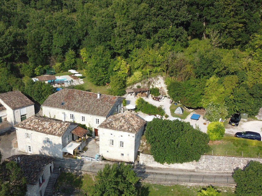 Le Petit Domaine de Touffailles in Frankrijk van bovenaf