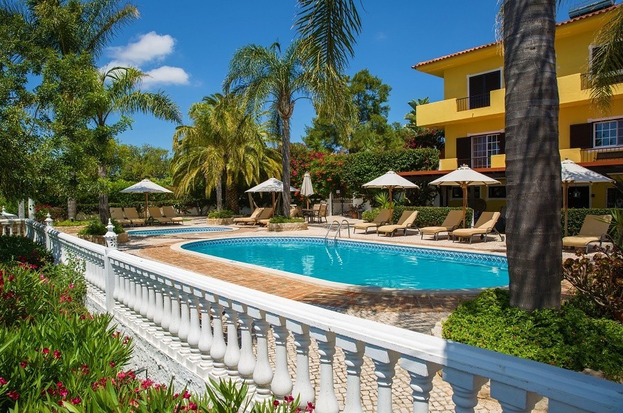 Vila do Ouro in de Algarve, Portugal appartementen en zwembaden